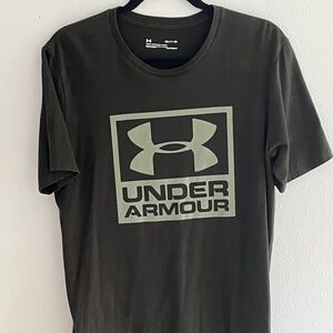 Under Armour Mens T shirt, olive green, size S
